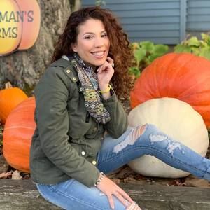 Meet your Posher, Emily